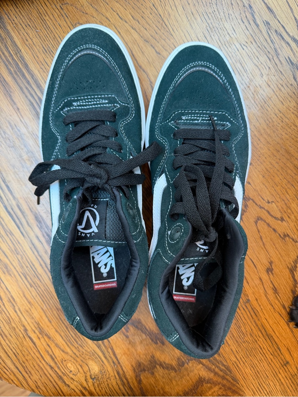 Vans Men’s Dark Green Suede Low-Top Sneakers with White Stripe
